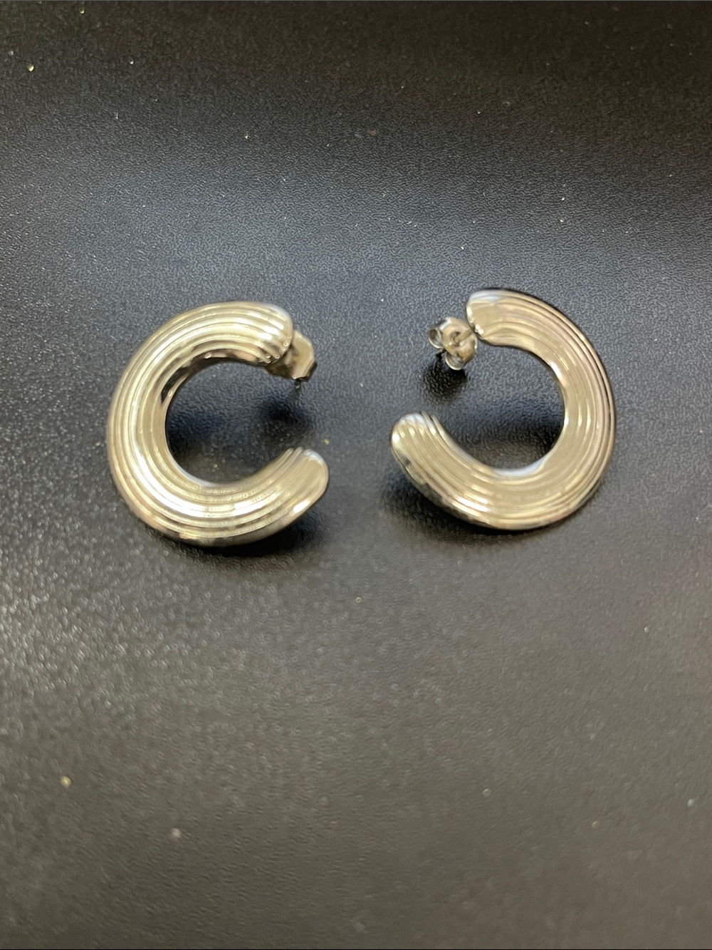 Classic Silver Ribbed Hoop Earrings - Timeless Women's Jewelry